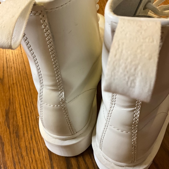 Dr. Martens white boots size 6 - Picture 9 of 12